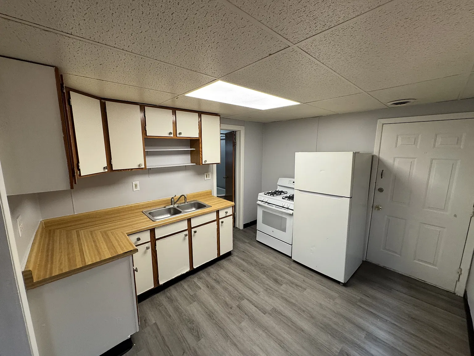 1305 Seneca St — Photo 1