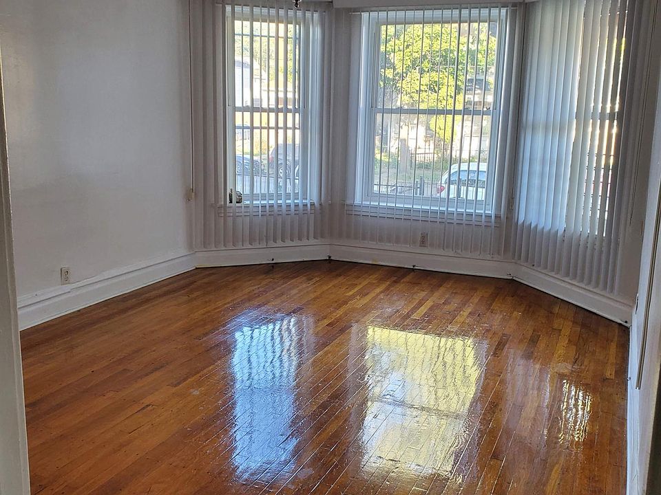 1st image of 148 N Long Ave Floor 1