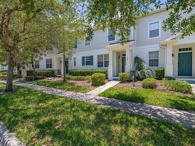 2842 Grasmere View Pkwy — Photo 1