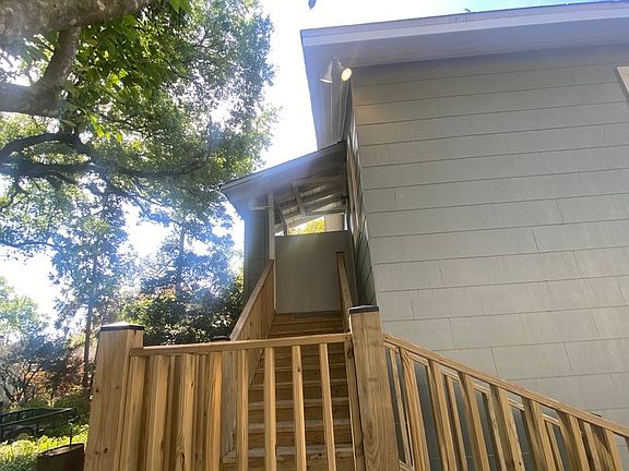 5th image of 434 McDaniel St #2