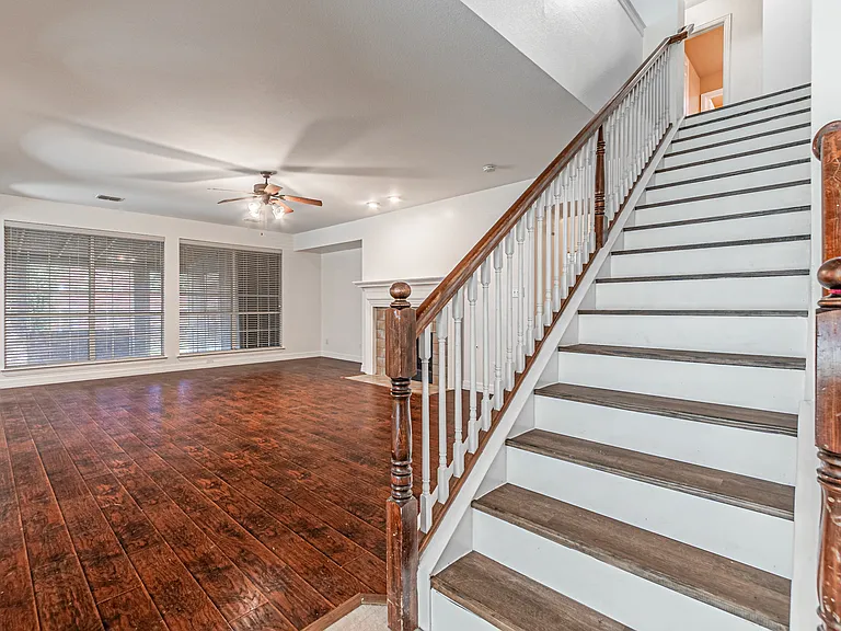 6801 Amesbury Ln — Photo 11