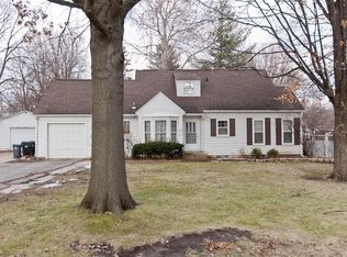 1932 Johnson Ave NW, Cedar Rapids, IA 52405