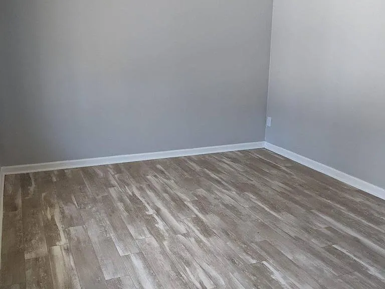 701 Arthur Ave — Photo 3