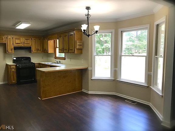 3rd image of 1380 Barclay Dr