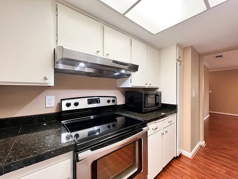22 Belvedere Ct — Photo 12
