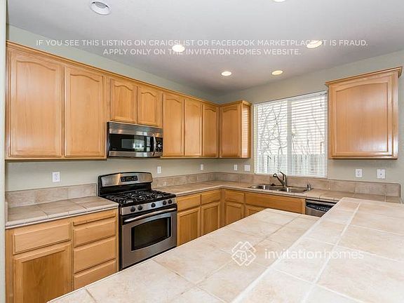 5th image of 2041 Waterville Dr