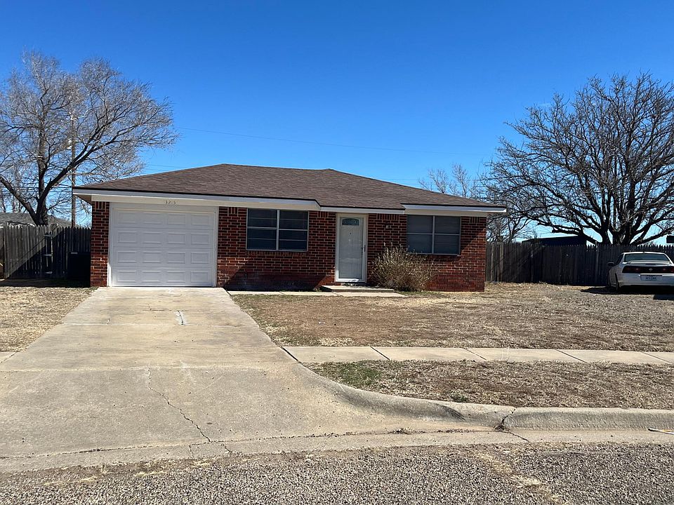 1st image of 3215 Oak Dale Dr