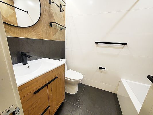3rd image of 895 4th Ave #3
