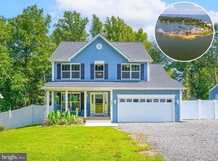 121 Lakeview Dr, Colonial Beach, VA 22443
