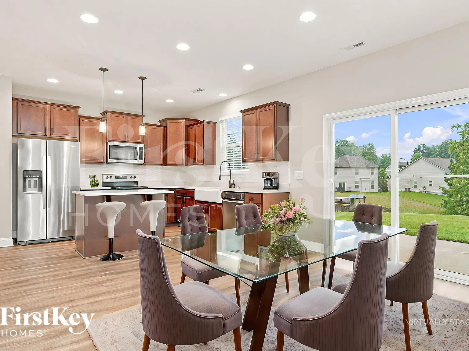 4 bed, 2.5 bath, 2018 sqft, $2,195 — Photo 4