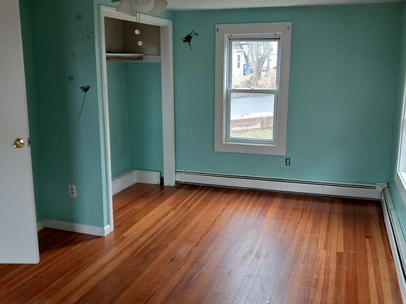 2nd image of 10 Cedar St #2