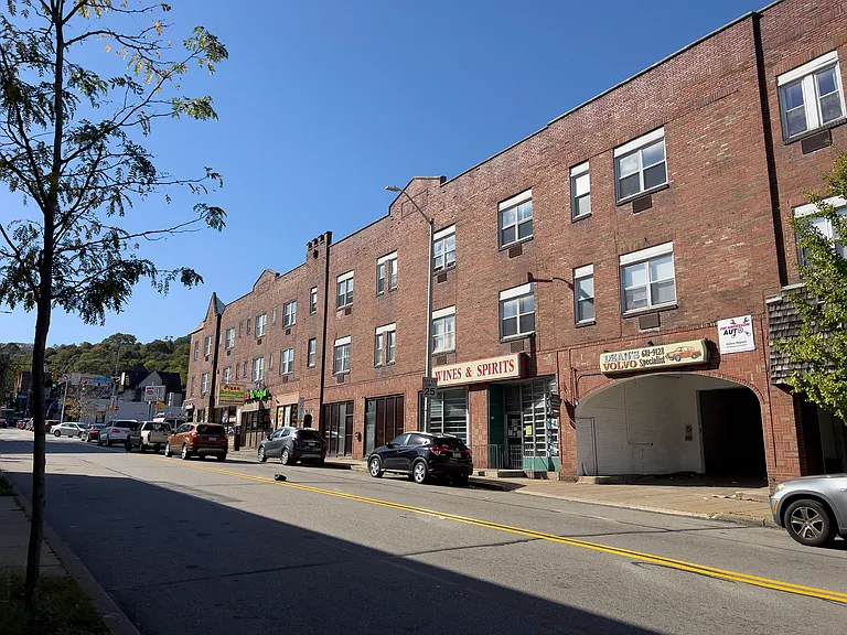 4651 Centre Ave — Photo 12