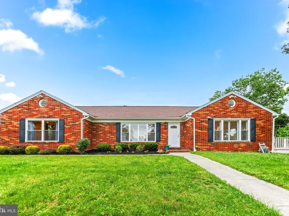 2300 Ravenview Rd, Lutherville Timonium, MD 21093