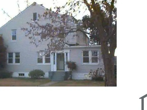 2224 Crescent Dr, Hampton, VA 23661