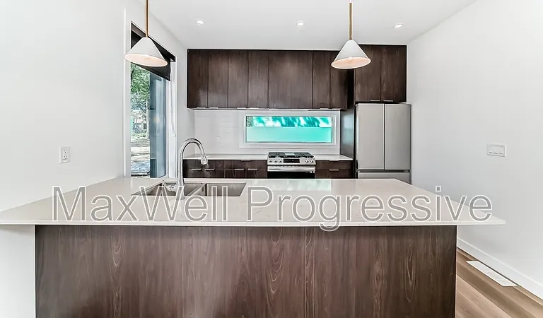 7724 105th Ave NW #MAIN — Photo 8