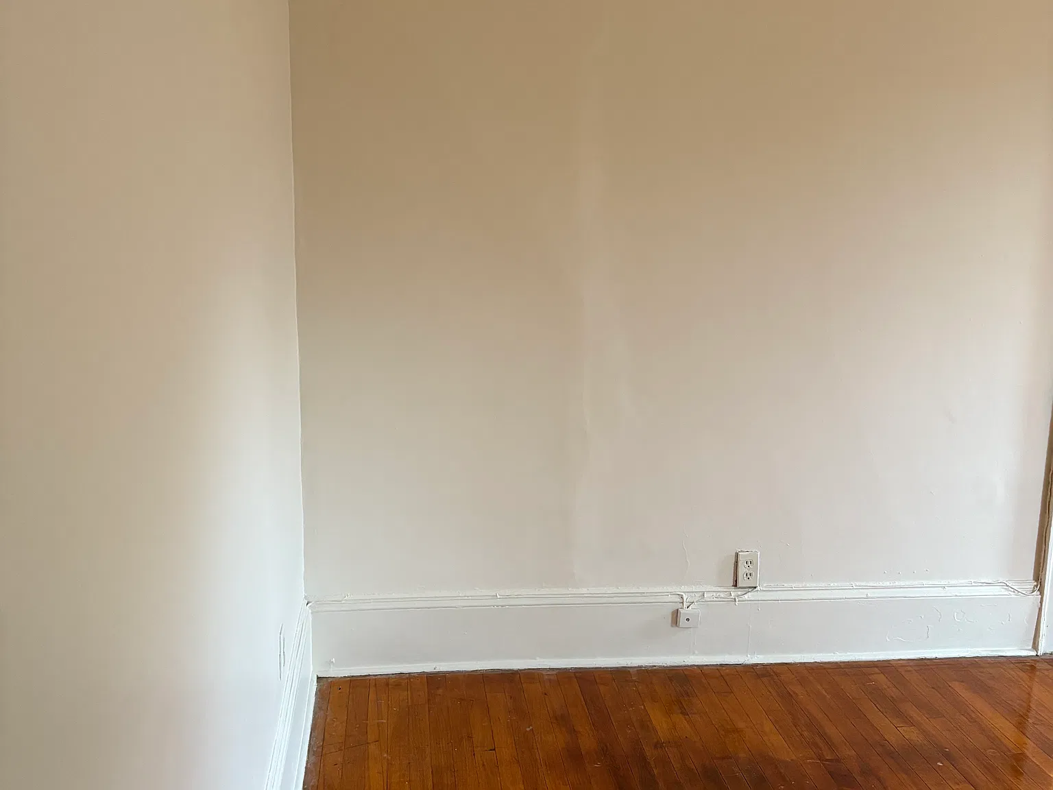 2 bed, 750 sqft, $1,400 — Photo 3