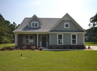3009 Hemingway Ln, Hope Mills, NC 28348