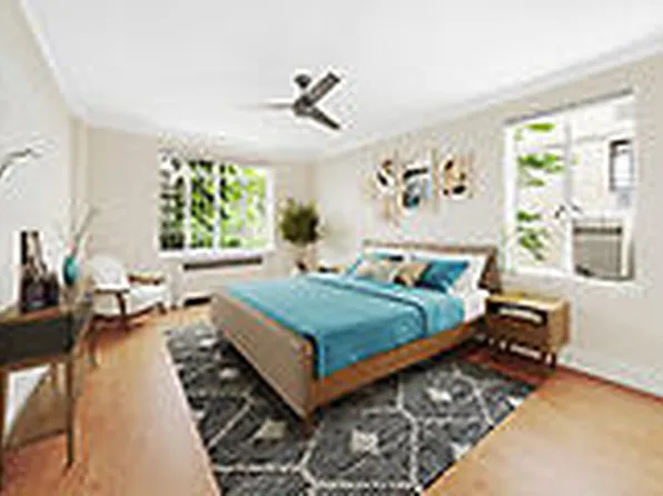 250 West 24th Street image 4 of 7