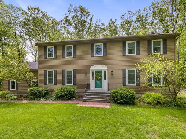 61 Winding Ridge, Southington, CT 06489