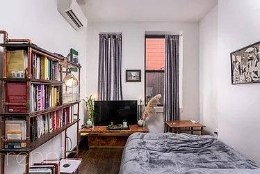 Rented by Rennit Inc.