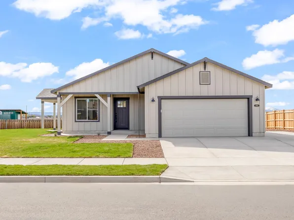 1050 NW Fairway Rd, Madras, OR 97741