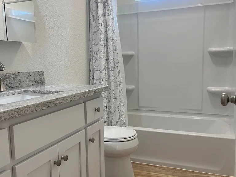 656 Walnut St — Photo 10