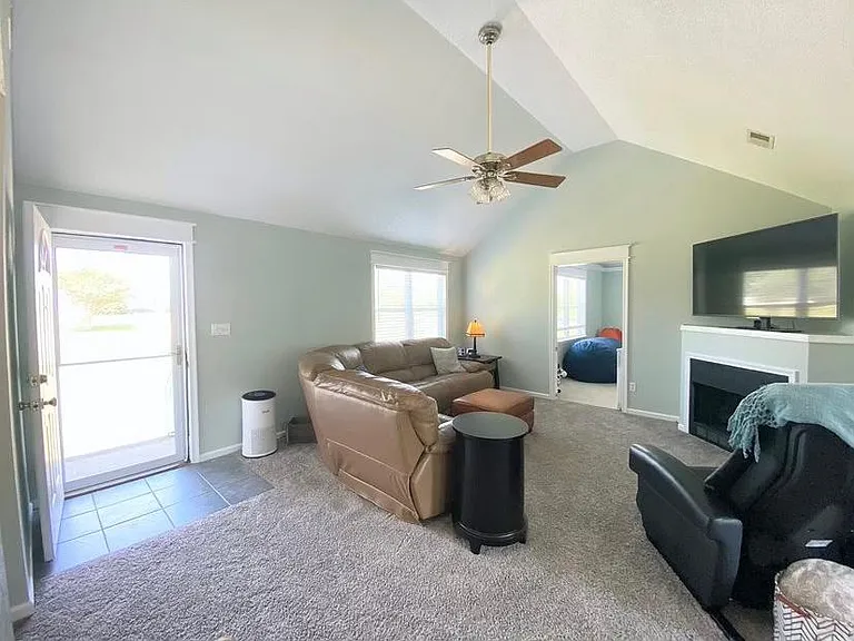 3217 Caratoke Hwy — Photo 6