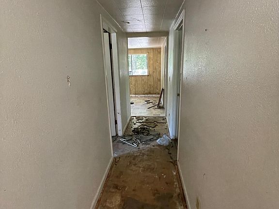 4th image of 380 Willow Ave