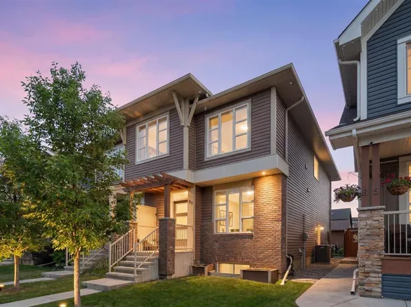 89 Seton Ter SE, Calgary, AB T3M 2W1
