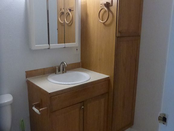 5th image of 2502 I St NE #D
