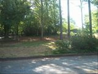 2nd image of 140 Valleybrook Dr