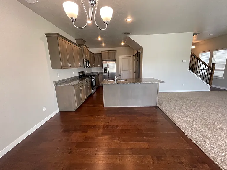 9127 W Tillamook Dr — Photo 5