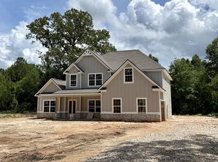 100 Owens Rd, Fort Mitchell, AL 36856