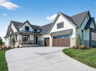 18445 Northome Blvd, Deephaven, MN 55391