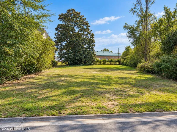 1407 Bay Street, Morehead City, NC 28557