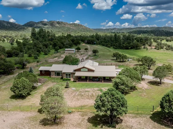 56 Elks Trl, Mimbres, NM 88049