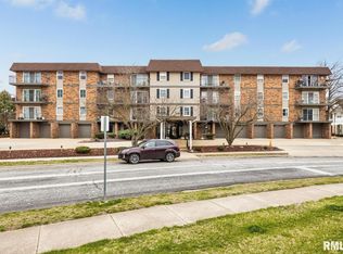 906 W Loire Ct APT 4A, Peoria, IL 61614