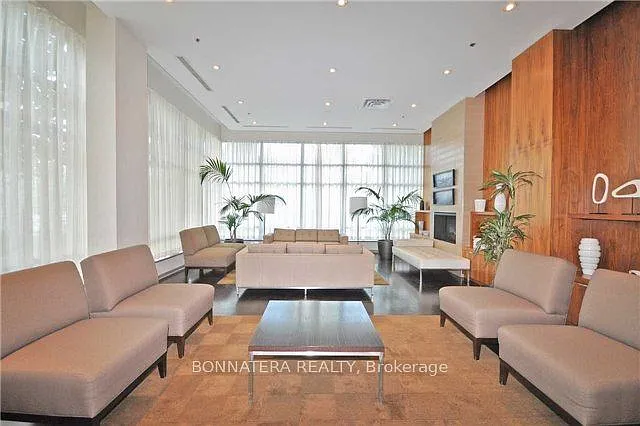 33 Elm Dr W #1506 — Photo 10