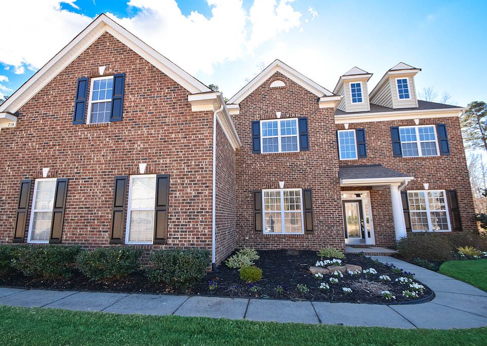 1st image of 716 Cavendish Ln