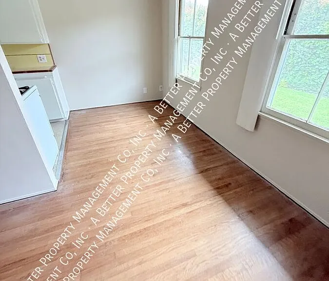 1135 E Appleton St #2 — Photo 2