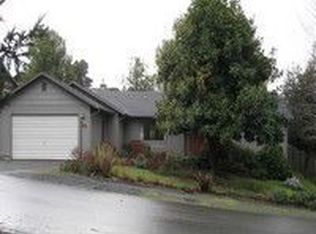 232 16th St, Myrtle Point, OR 97458