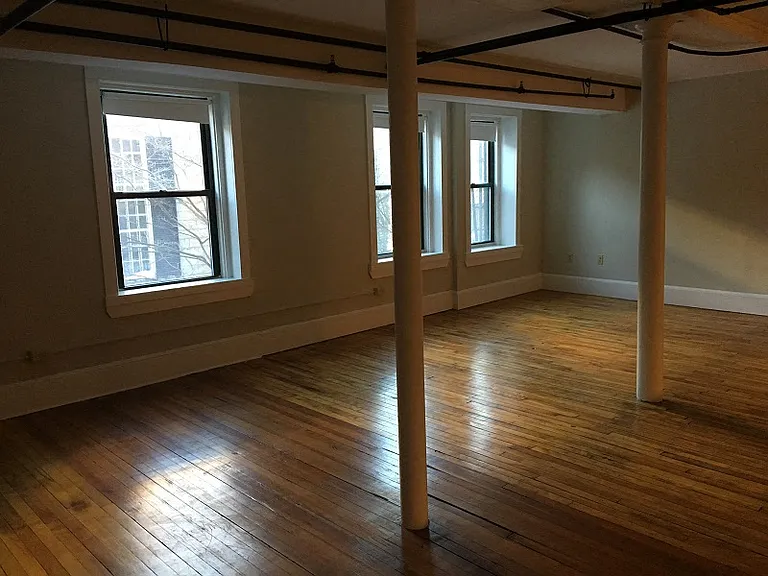 439 Congress Street — Photo 14