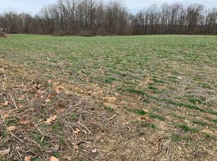 W Division Rd, Petersburg, IN 47567