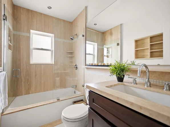 198-31 Pompeii Avenue image 12 of 14