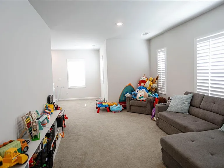 5329 Fox Hill Ln — Photo 27