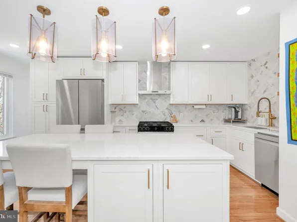 5025 7th Rd S APT 202, Arlington, VA 22204