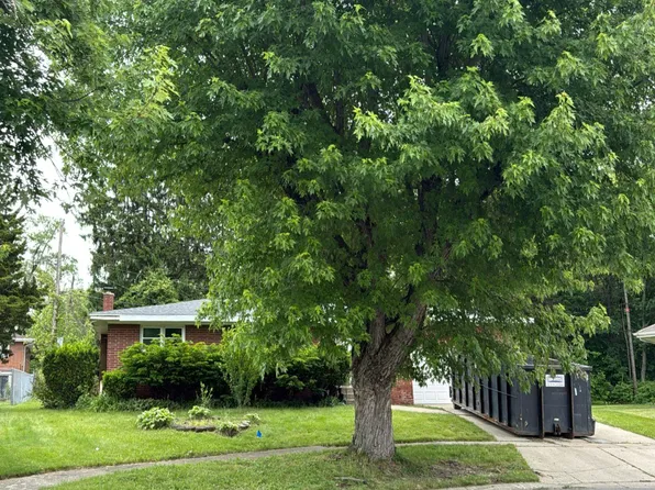 5485 Carolina St, Merrillville, IN 46410