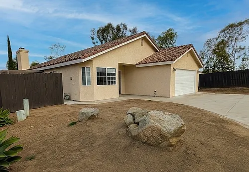 583 Hildale Cir Photo 1