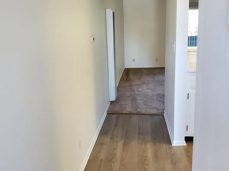 Harbor Village Apartments — Photo 3