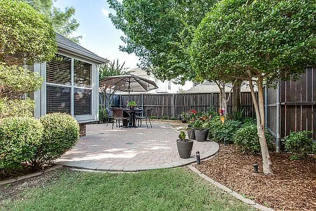 543 Village Green Dr — Photo 7